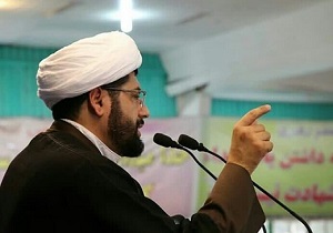 اجرای مخفیانه طرح افزایش قیمت بنزین با شعار شفافیت دولت همخوانی ندارد