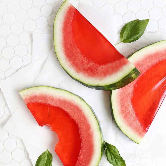 طرز تهیه انواع ژله هندوانهای برای شب یلدا طرز تهیه انواع ژله هندوانهای برای شب یلدا