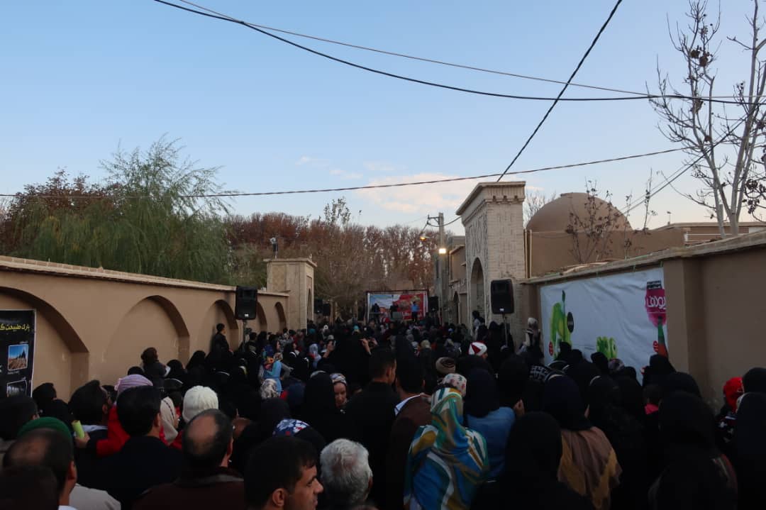 استقبال بیش از ۳۰ هزار نفر از جشنواره قورمه مهریز