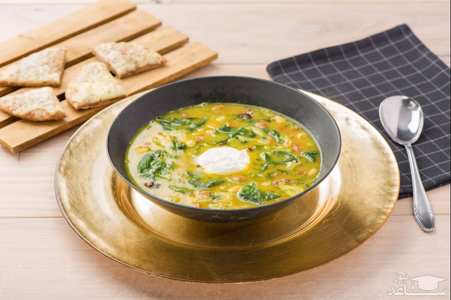 ۲ طرز تهیه اشکنه شیرازی و اشکنه تهرانی با سیب زمینی و تخم مرغ یا رب گوجه