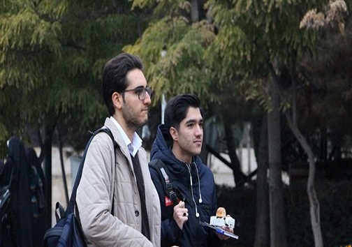 استقبال از دانشجویان در روز دانشجو