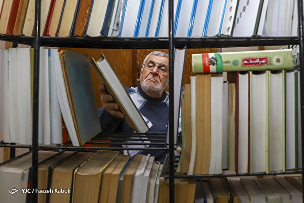 دانشجوی هشتاد ساله