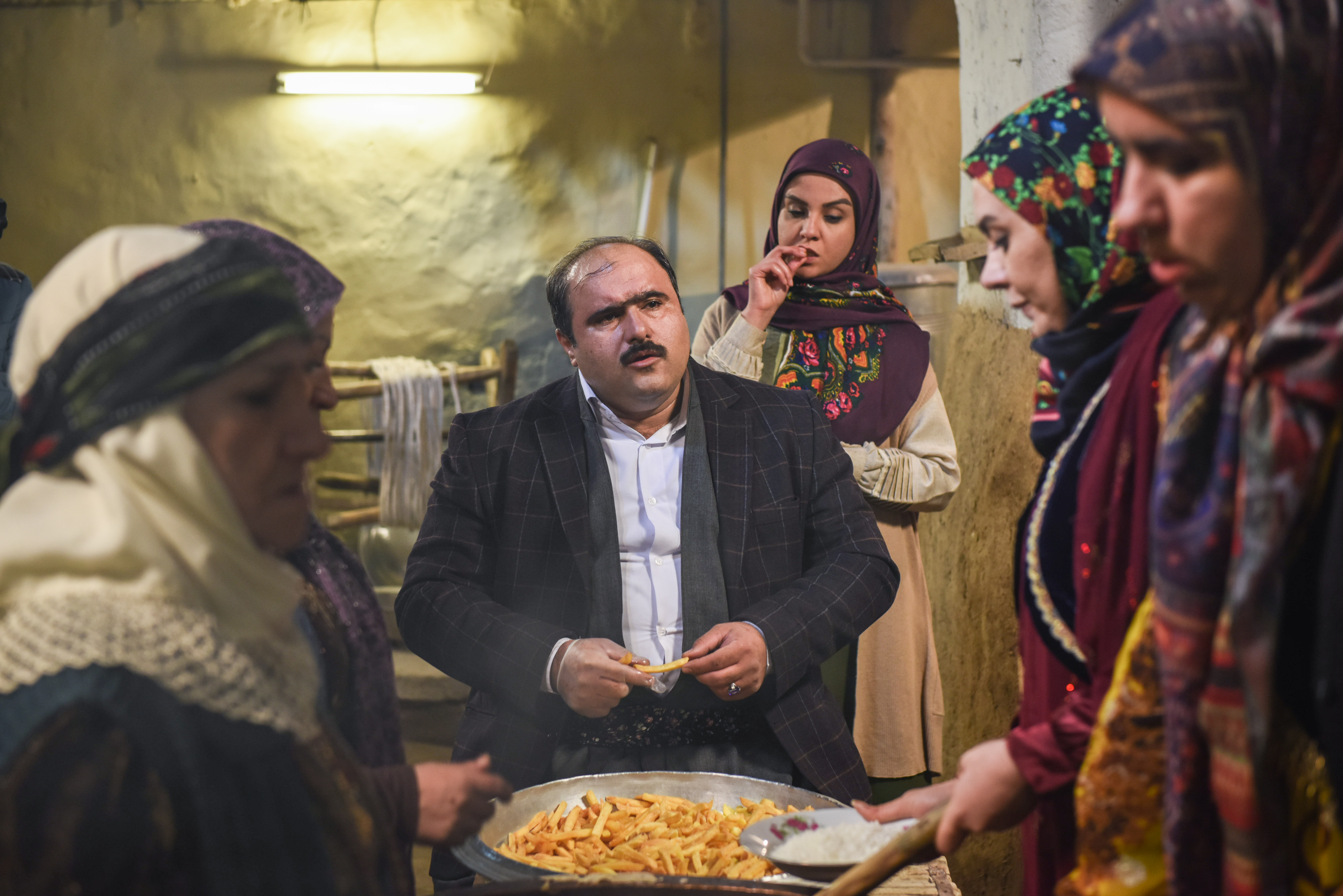 تصویربرداری فصل دوم سریال «نون. خ» آغاز شد/ شقایق دهقان و میرطاهر مظلومی در جمع بازیگران تصویربرداری فصل دوم سریال «نون. خ» آغاز شد/ شقایق دهقان و میرطاهر مظلومی در جمع بازیگران