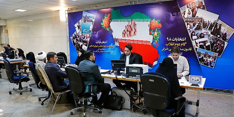 ثبت نام ۲ هزار و ۸۴۰ نفردر فرمانداری/  ۳۱ نفر در انتخابات میان&zwnj;دوره&zwnj;ای خبرگان رهبری ثبت نام کردند