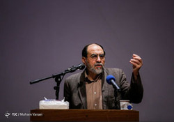 روحانی: شبکه ملی اطلاعات را آنچنان تقویت کنیم که مردم نیازی به خارج نداشته باشند + فیلم