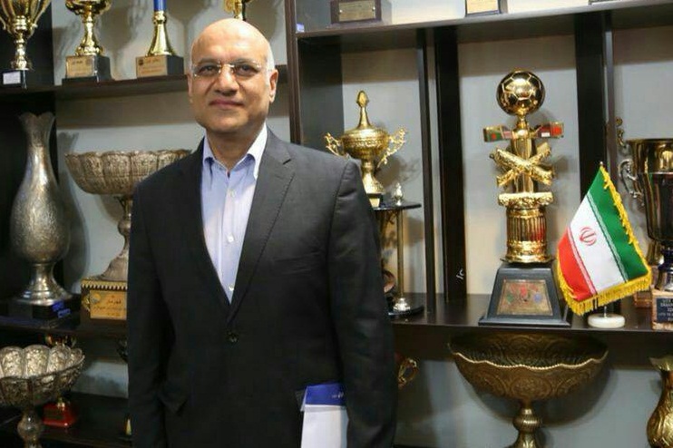 فتحی: وقتی مطالبات مان از حامیان مالی وصول نمی شود، از کجا پول بازیکنان را بدهیم؟/از تبلیغات محیطی یک ریال هم به باشگاه واریز نشده است/ به دنبال حفظ استراماچونی هستیم