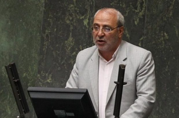 کسی برای جلوگیری از گرانی کاری نمی&zwnj;کند/ شرکت&zwnj;های دولتی در گران کردن کالاها سبقت گرفته&zwnj;اند