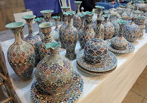 آشنایی هنرمندان با راهکار‌های تجاری سازی صنایع دستی