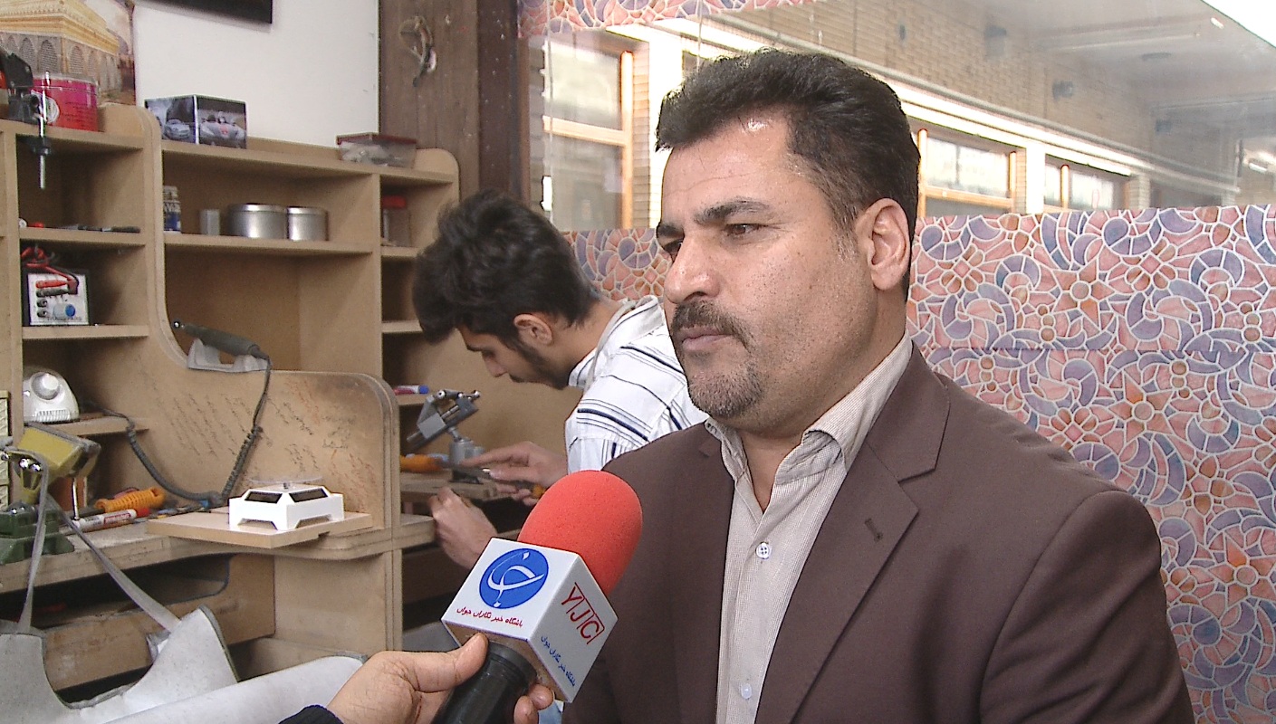 کشورهای عربی مشتریان اصلی انگشترهای فاخر  و دست ساز هنرمندان زنجانی