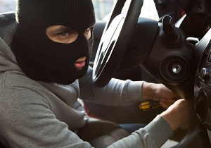 دستگیری سارق محتویات داخل خودرو در اصفهان / دستگیری شیاد اینستاگرامی در اصفهان