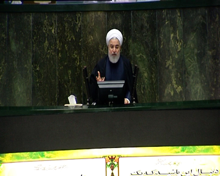 روحانی : شبکه ملی اطلاعات را آن چنان تقویت کنیم که مردم نیازی به خارج نداشته باشند + فیلم