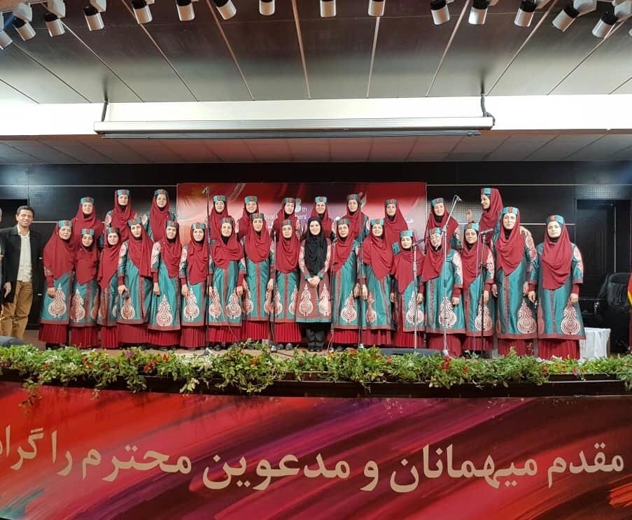 رتبه دوم جشنواره همسرایان کشوری برای فرهنگیان کرمان