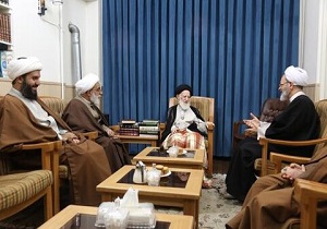 استقلال مالی حوزه ضروری است/جامعه به طلاب باسواد، باتقوا و با اخلاق نیاز دارد