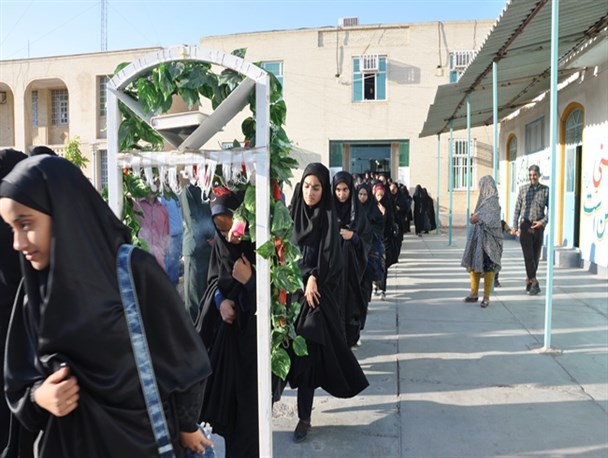 اعزام  دانش آموز نهاوندی به مناطق عملیاتی جنوب
