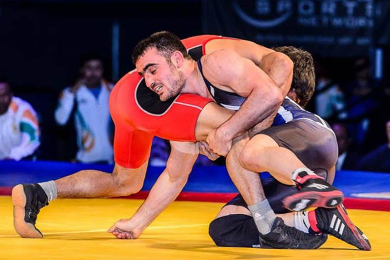 برتری کشتی گیر زنجانی در رقابت های انتخابی جام تختی