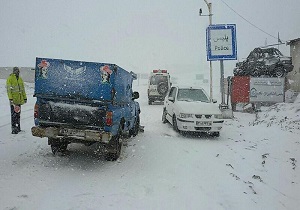 تردد در جاده&zwnj;های تکاب با زنجیرچرخ امکان&zwnj;پذیر است