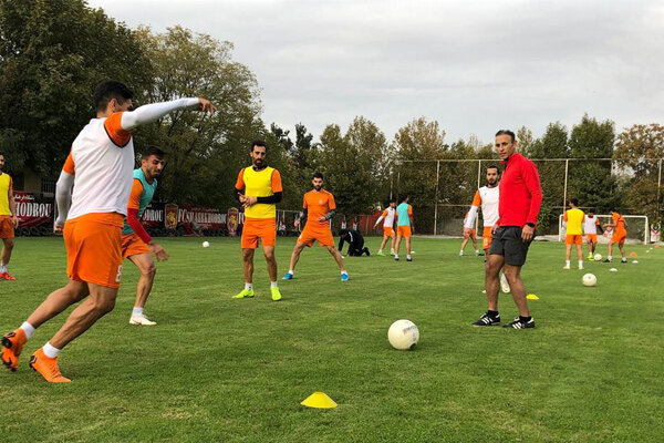 آغاز تمرینات شاگردان گل&zwnj;محمدی