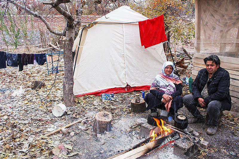 برف و بوران میهمان سقف پارچه ای زلزله زدگان آذربایجان شرقی