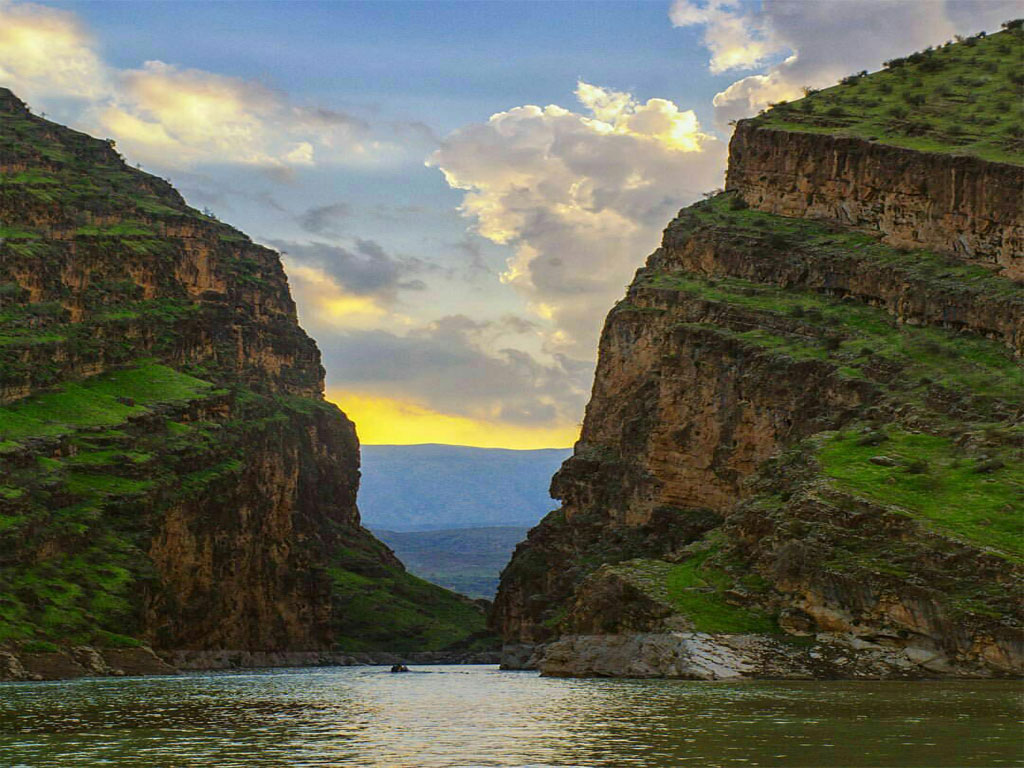 بازدید از از طرح&zwnj;های عمرانی، گردشگری و تولیدی بدره