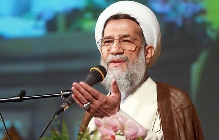باید چشمان خودمان را باز کنیم و فرد متدین و متخصص را انتخاب کنیم