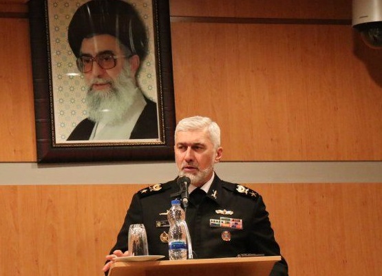 دشمن قادر به نفوذ در حوزه دریایی ایران نیست/ در تولید ناوشکن دست برتر منطقه هستیم