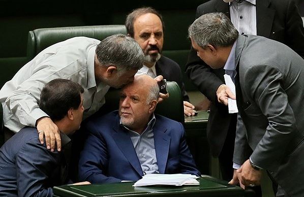 نفوذ نمایندگان اسبق مجلس به وزرات نفت راهی برای بقای وزارت آقای همیشه وزیر