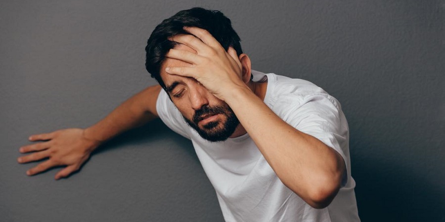 با علل اصلی سرگیجه و سیاهی رفتن چشم&zwnj;ها آشنا شوید////ثباتی