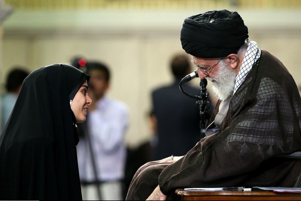 گزارشی از چهار دهه پرسش و پاسخ مقام معظم رهبری با دانشجویان