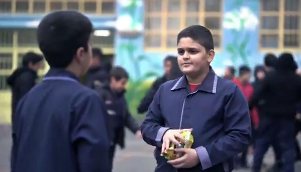 بی‌تفاوت نبودن را از کودکی به فرزندانمان بیاموزیم