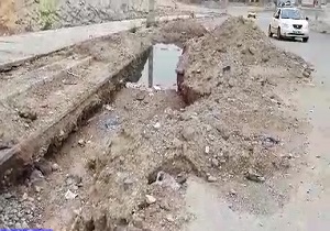 هدررفت ۳ ماهه آب در شهرک پیامبر اعظم (ص) بندرعباس + فیلم