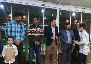 شناگران برتر مهریز تجلیل شدند