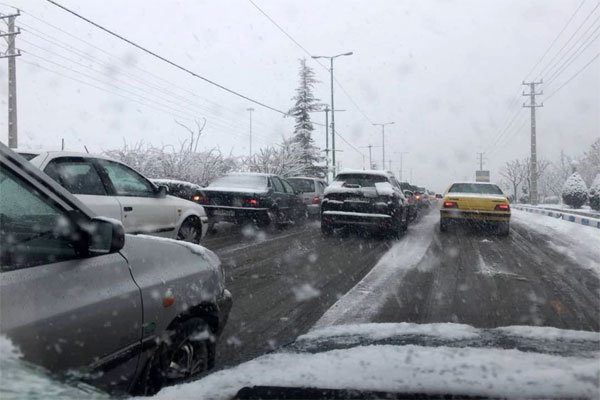 لغزندگی و مه آلودگی جاده های استان همدان