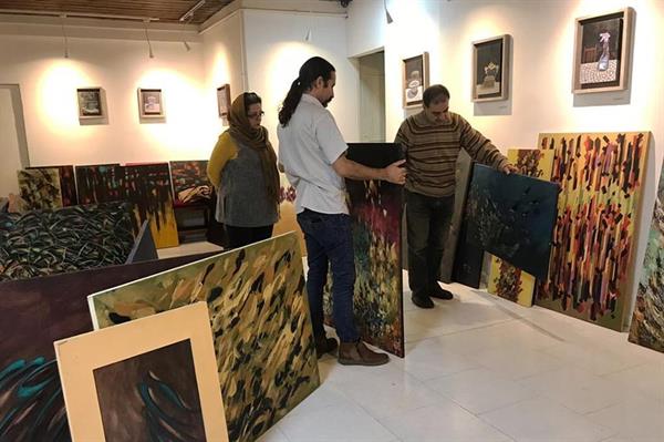 گشایش نمایشگاه نقاشی پرواز سیمرغ در رشت