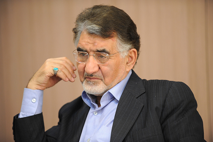 فقط 30 درصد مشکلات کشور مربوط به تحریم ها است/ همه مشکلات اقتصادی با مترو معیار سیاسی اندازه گیری می شود