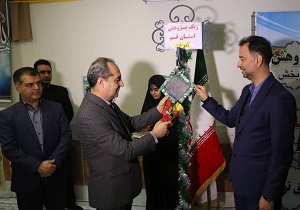 زنگ پژوهش در هنرستان حضرت زهرای قم به صدا درآمد