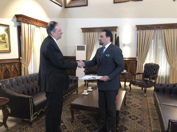 سفیر جدید ایران در کابل، استوارنامه خود را تقدیم ادریس زمان کرد