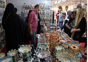 نمایشگاه صنایع دستی و سوغات در دامغان برگزار شد