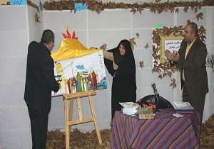 رونمایی از مجموعه دلنوشته‌های «ایران من» در قزوین