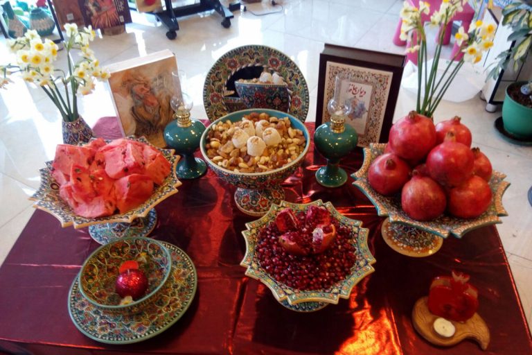 آداب و رسوم شب یلدا در شهر&zwnj;های مختلف ایران/ شب یلدای جالب و بامزه ۳ استان ایران