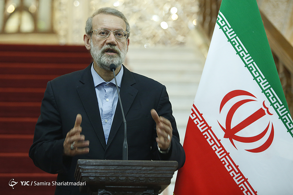 علی لاریجانی وارد تهران شد
