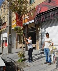 ضبط تابلوهایی که برای عابران مزاحمت ایجاد می کند