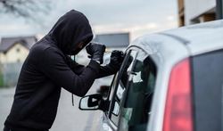 دستگیری دایی و خواهرزاده  با ۳۰۰ فقره سرقت دستگیر شدند