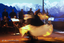 نمایش «۱۲ روز»