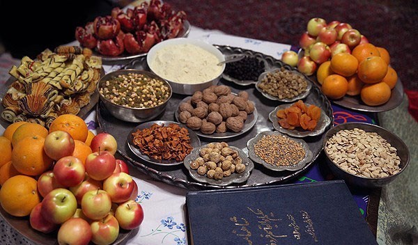 عطر یلدا/یلدا بهانه ای برای مهر ورزی