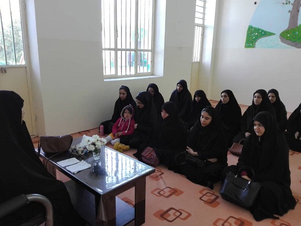 تربیت فرزند صالح از نگاه رهبر انقلاب اسلامی