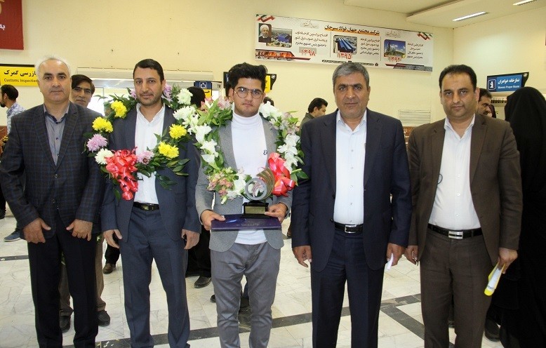 دانش آموز رابری پژوهشگر برگزیده کشور شد
