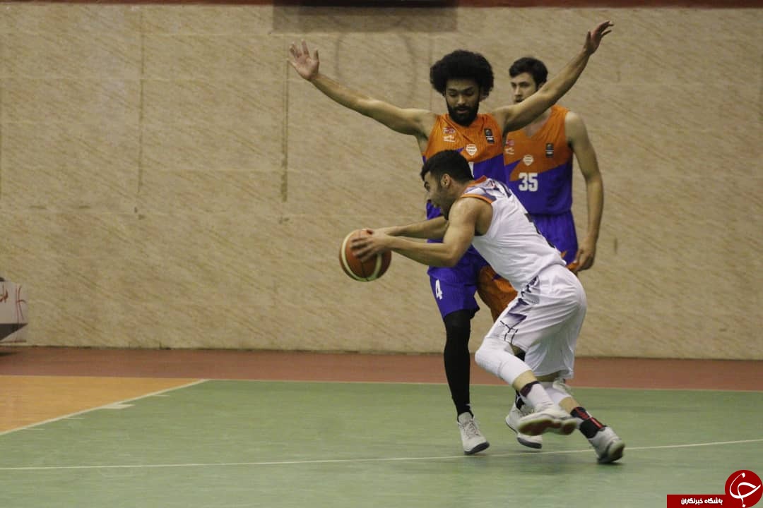 بسکتبالیست&zwnj;های کرمانی در خانه بردند