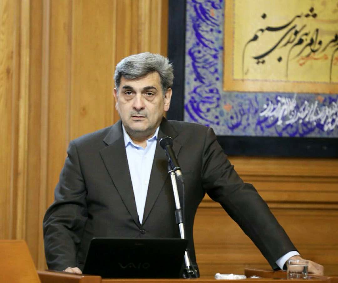 کاظمی/ تخت جمشید طی ۲۰۰ سال ساخته شده است/ رونمایی از سردیس سرباز هخامنشی در برج میلاد