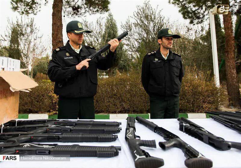 کشف نسل جدید «شاتگان» در ایران با قابلیت نصب خشاب/ کشتهسازی در اغتشاشات با توزیع عادلانه سلاحهای ویژه! + تصاویر کشف نسل جدید «شاتگان» در ایران با قابلیت نصب خشاب/ کشتهسازی در اغتشاشات با توزیع عادلانه سلاحهای ویژه! + تصاویر