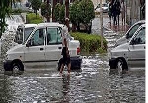 محاصره برخی از محله‌های آبادان در آب